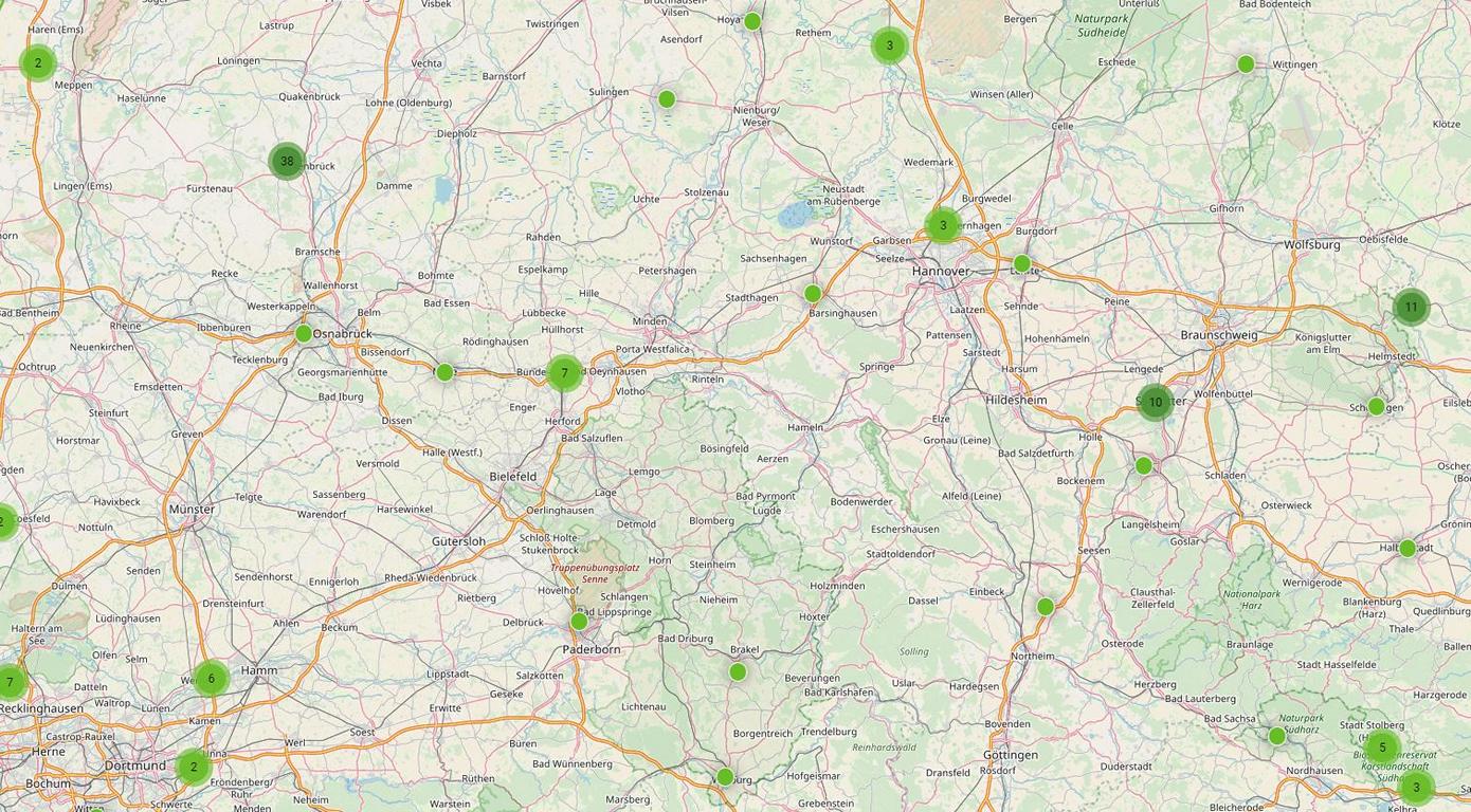 Landkarte von Niedersachsen mit verzeichneten möglichen Standorten für Schnellladepunkte.
